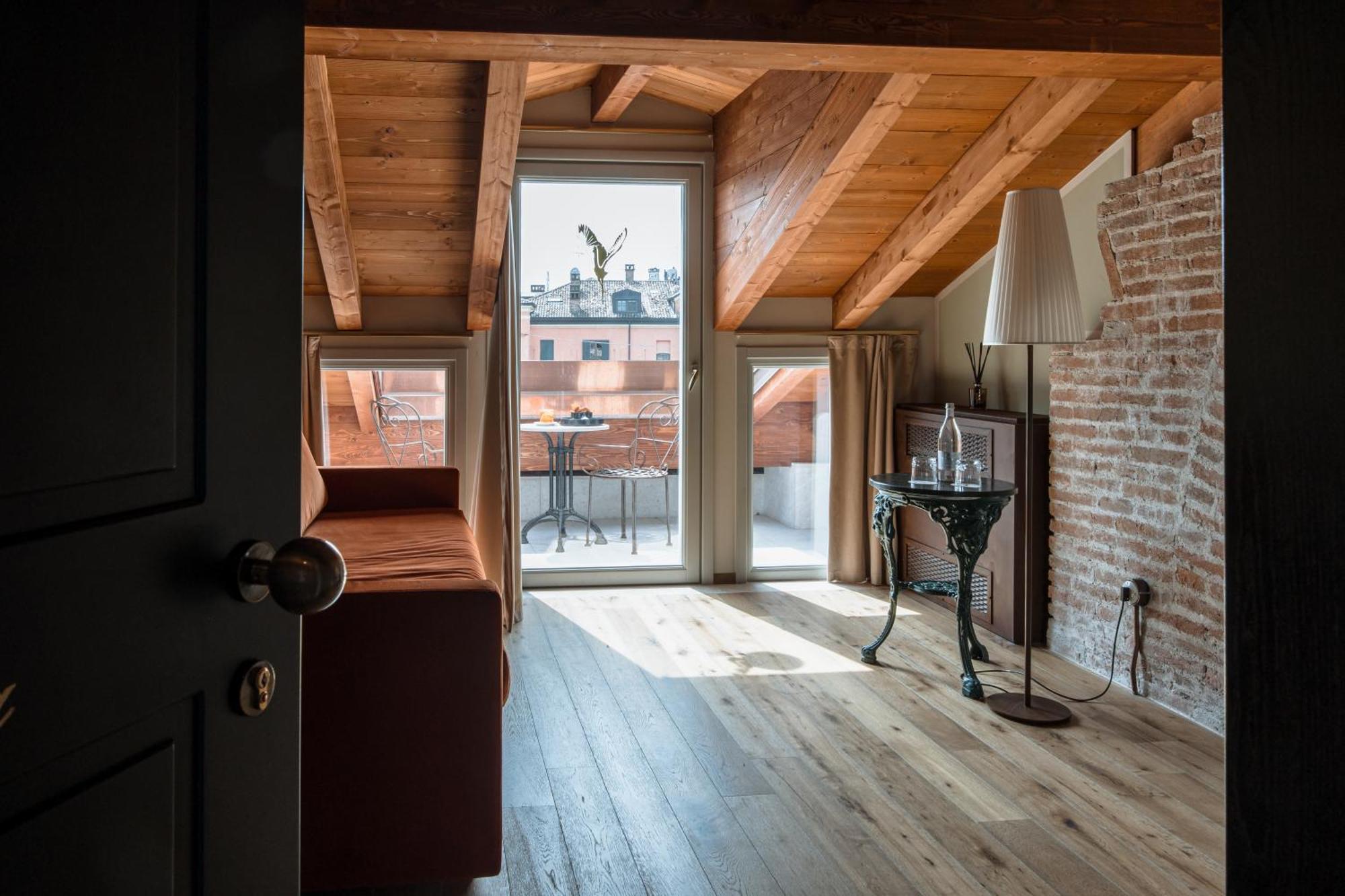 Pavillon Suite & Apartments Πεσκιέρα ντελ Γκάρντα Εξωτερικό φωτογραφία
