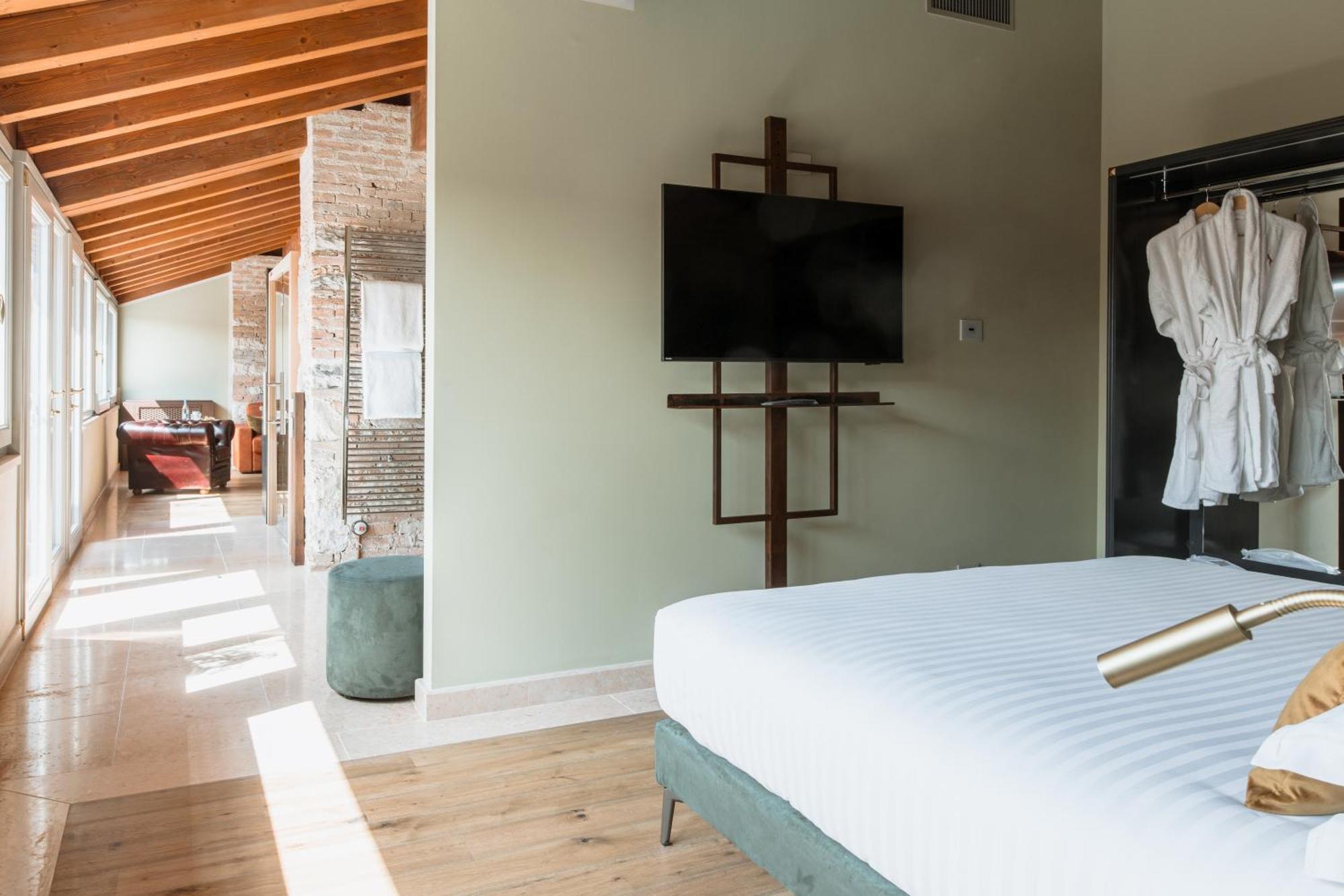 Pavillon Suite & Apartments Πεσκιέρα ντελ Γκάρντα Εξωτερικό φωτογραφία
