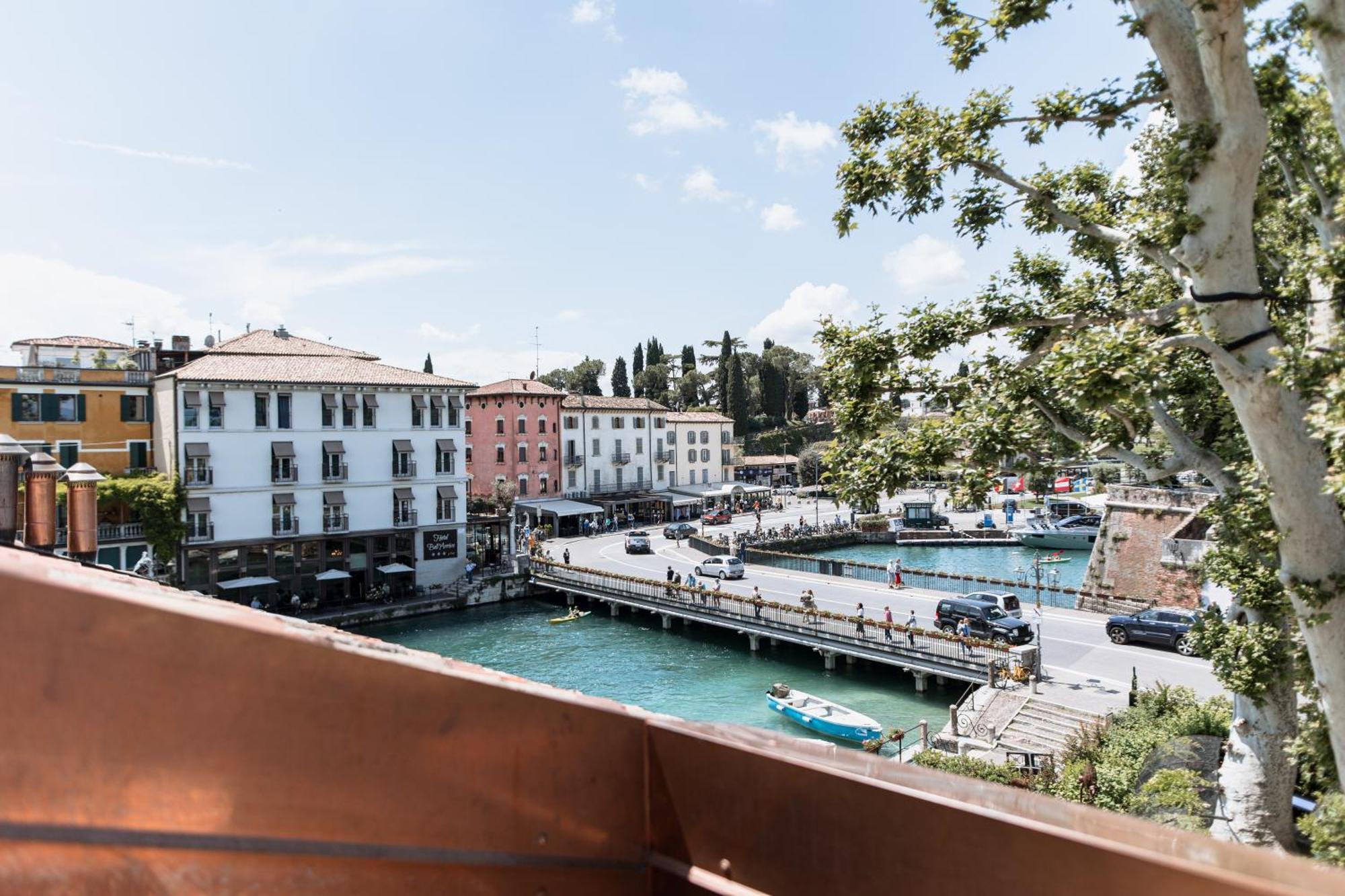 Pavillon Suite & Apartments Πεσκιέρα ντελ Γκάρντα Εξωτερικό φωτογραφία