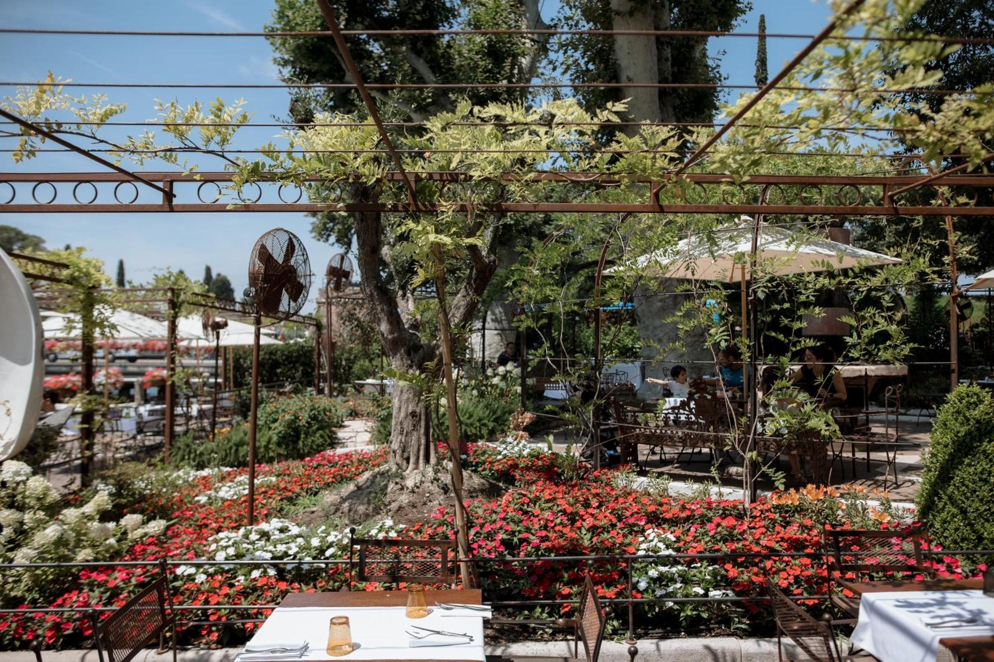 Pavillon Suite & Apartments Πεσκιέρα ντελ Γκάρντα Εξωτερικό φωτογραφία